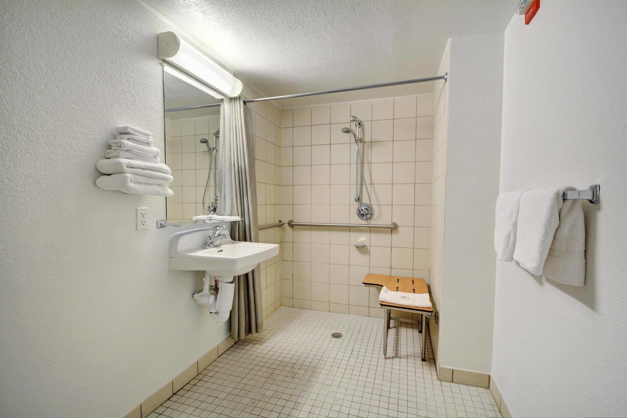 Motel 6-Newport, Ri Dış mekan fotoğraf